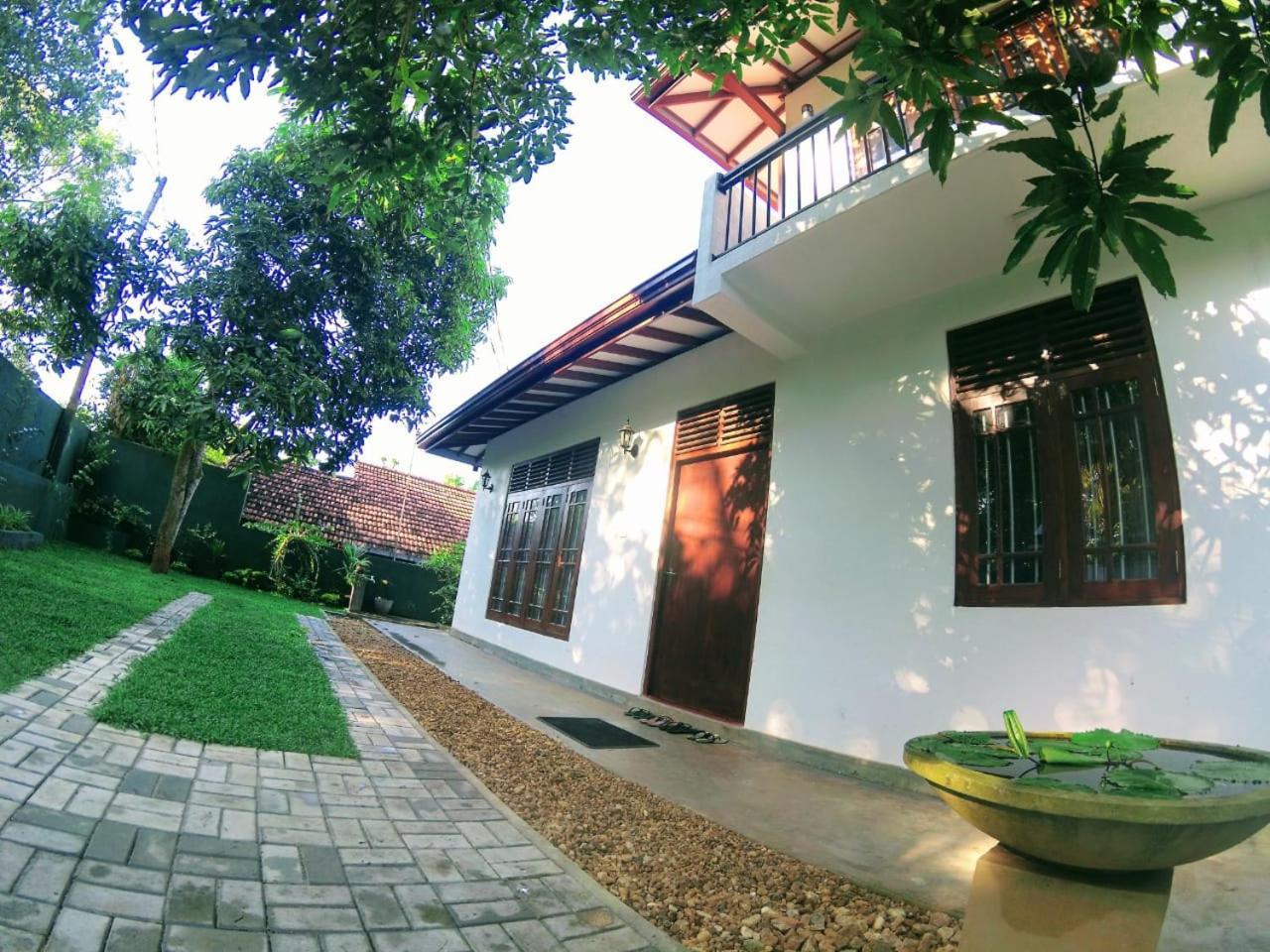 Top Mount Villa Hikkaduwa Esterno foto